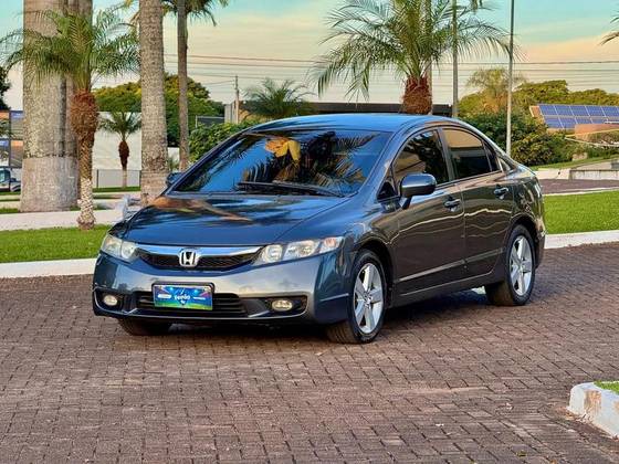 HONDA CIVIC 1.8 EXS 16V FLEX 4P AUTOMÁTICO HONDA CIVIC 1.8 EXS 16V FLEX 4P AUTOMÁTICO